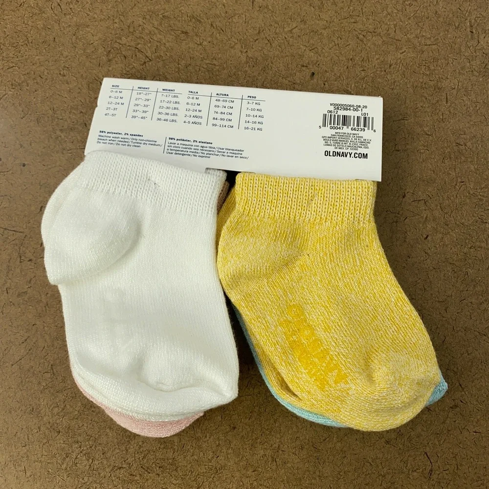 Old Navy Baby Size 6-12 Months Unisex Ankle Socks 4-Pack NWT